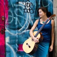 Bild der Gitarristin BEA