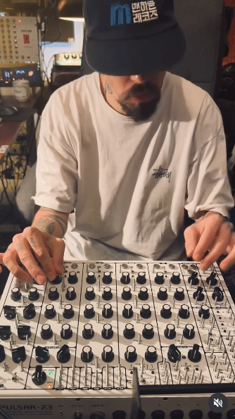 Demuja Instagram Post