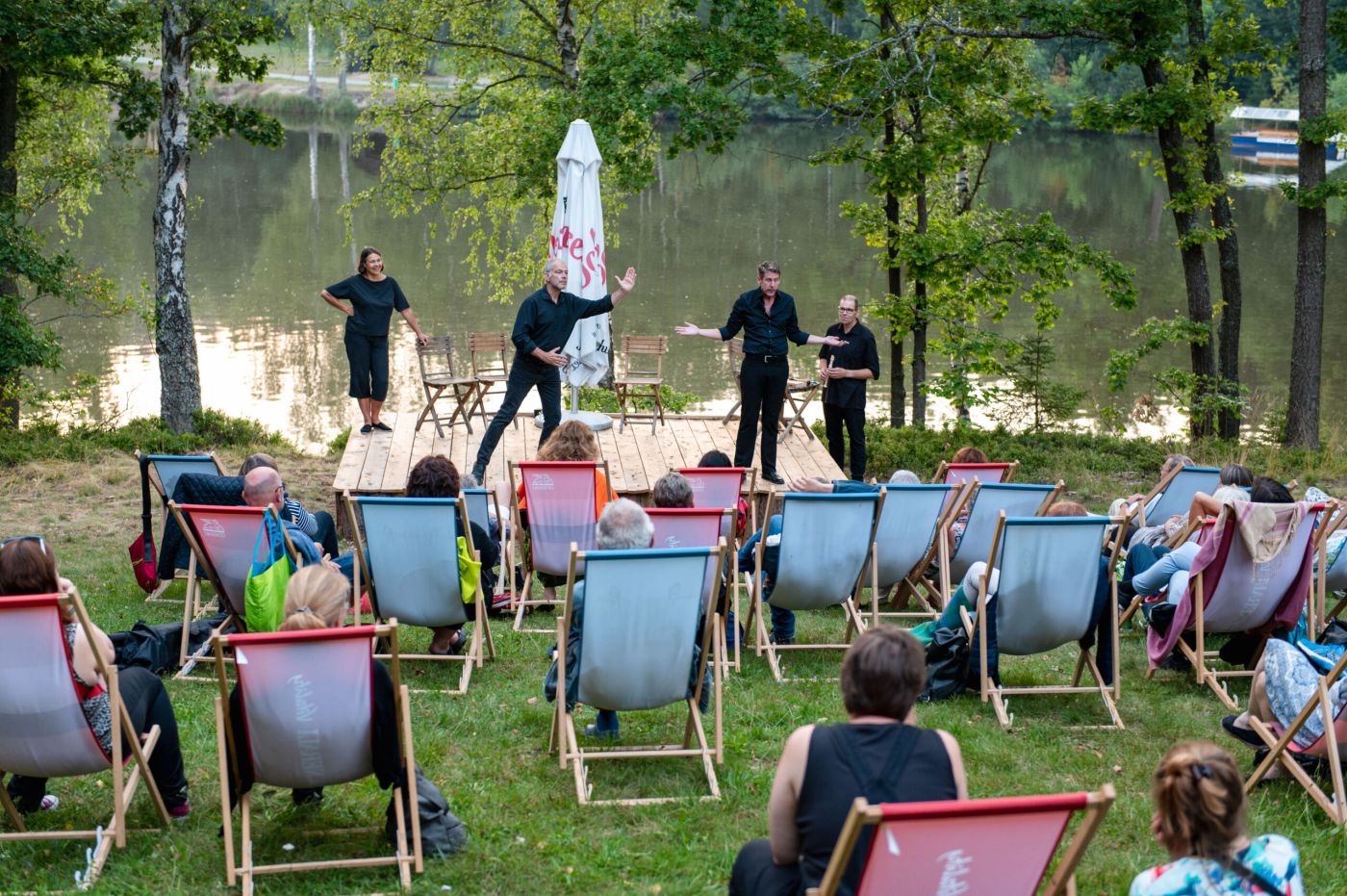 Bild English Lovers am Seeufer Herrensee 2020