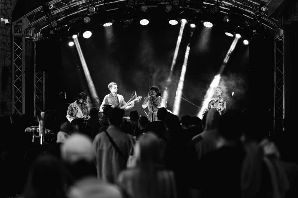 Bild der Band ERNST bei Konzert