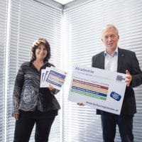 BILD zu OTS - Akademieleiterin Helga Steinacher und Kultur.Region.Niedersterreich-Geschftsfhrer Martin Lammerhuber prsentieren die neue Akademie der Kultur.Region.Niedersterreich.