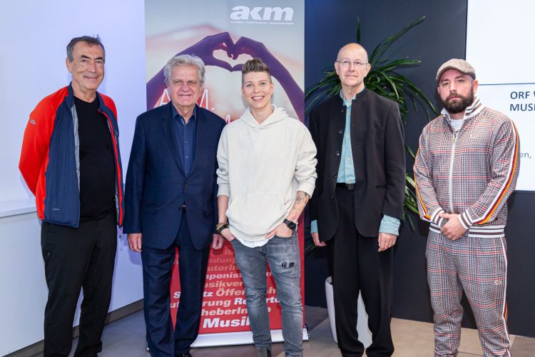 Bild Hubert von Goisern, Peter Vieweger, Virginia Ernst, Thomas Larcher, Christopher Seiler