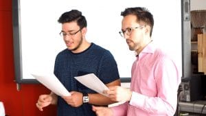 Bild von Ahmed Hussien und Axel Petri-Preis, rappend bei den Proben