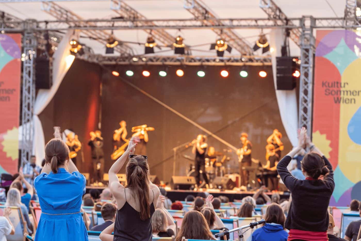 Bild eines Auftritt von Yasmo & die Klangkantine beim Kultursommer 2023