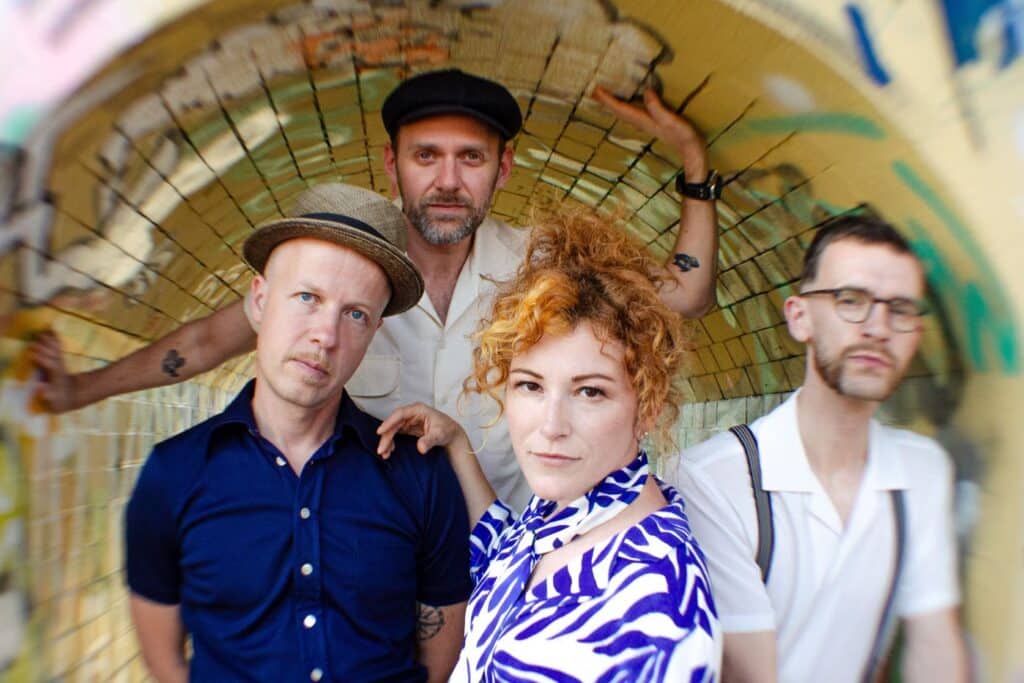 Bild Marina & The Kats