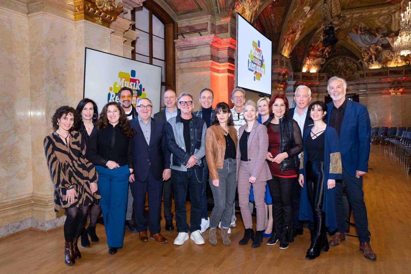 Bild Gruppenfoto der Musik Aus Den Regionen 2025 Gäste