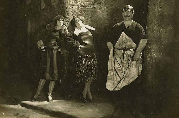 Die freudlose Gasse wird bei den "Rhythmen des Widerstands" aufgeführt