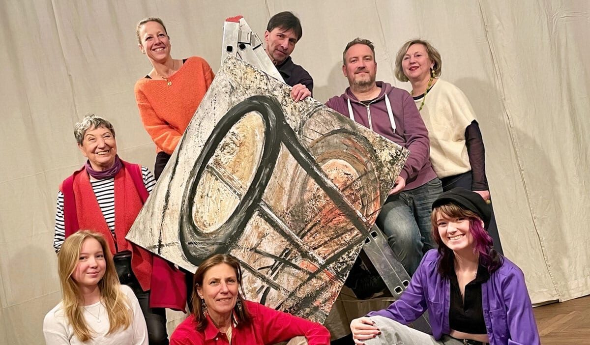 Das neue alte Team des RundPunkt 11: Anna Szikszay (o.l), Wolfgang Bledl (o.m.), Mischa G. Hendel und Uschi Schreiber (oben), Ania Gleich (r. u.), Andrea Hiller (u.m.) sowie Clara Moysan-Szikszay und Linde Waber (li.) by RundPunkt 11