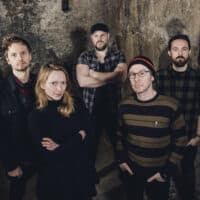 Die fünfköpfige Band THE BURNING FLAGS