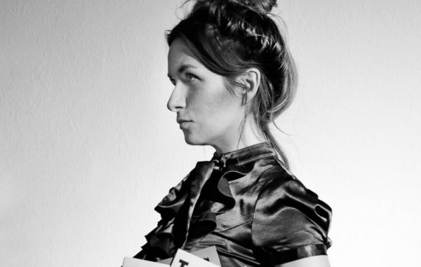 „Vinyl, Nadeln, Physik, akustische Wellen, alles ganz elegant.” – MASHA DABELKA (TURNTABLISTA) IM MICA- INTERVIEW