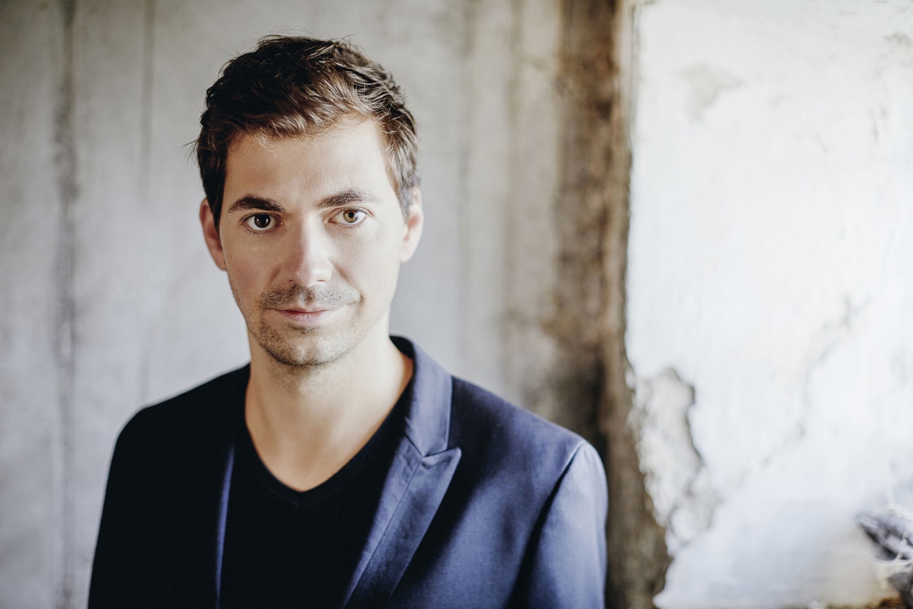 Bild des Musikers Valer Sabadus